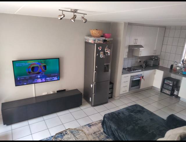 2 BEDROOM TOWNHOUSE FOR SALE IN SONNEGLANS